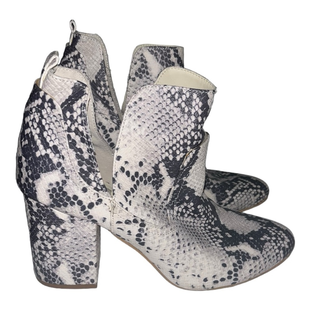 Steve Madden Ankle Boot